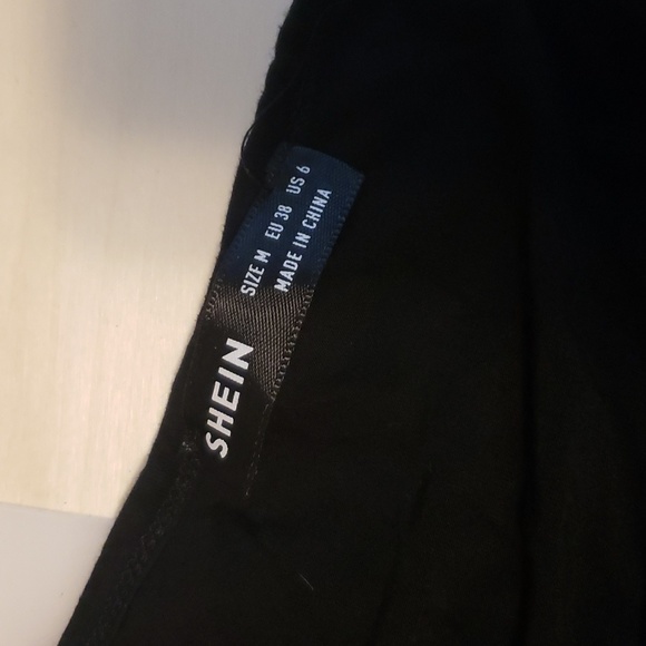 Spooky cute crop top - Picture 2 of 2